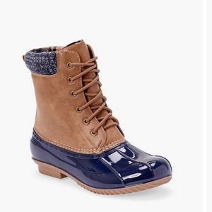 Evi Duck Boot